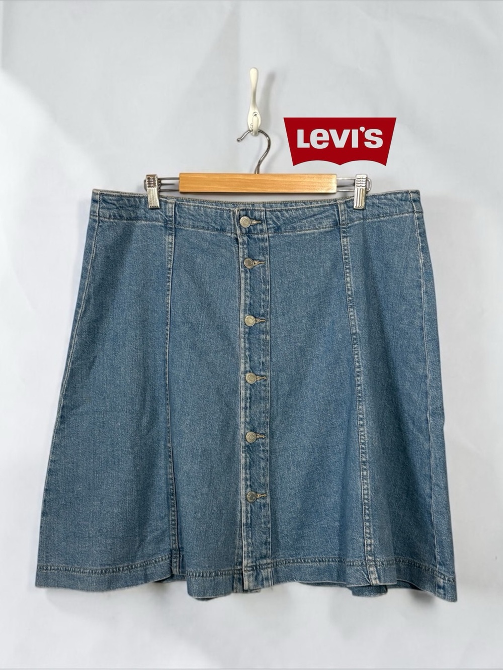 Levi’s Signature, Plus Size 18, Button-Front Denim A-Line Skirt, Blue